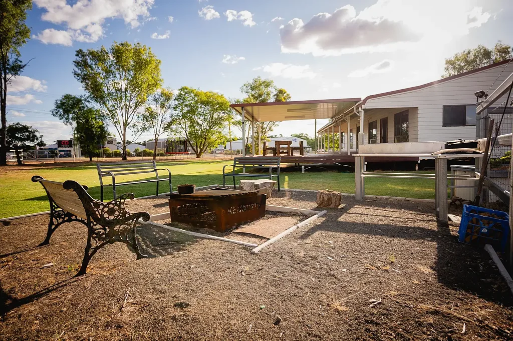 Roma 4 Bedroom Four Bedroom Home Surrounded by Stunning Lawns and Gardens on 4.50 Acres