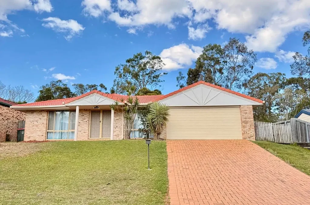Forest Lake 4房  Spacious Family Home In Quiet Location