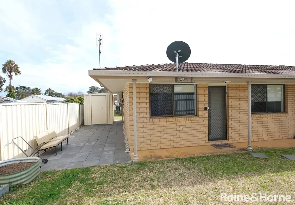 Inverell 2ਬੈੱਡਰੂਮ Renovated Unit!