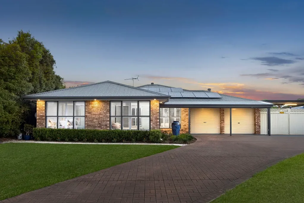 4 Welle Close, St Clair, NSW 2759