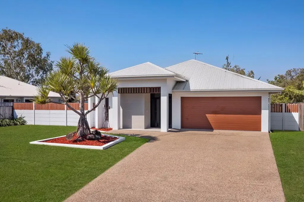 Bushland Beach 4 Bedroom Freshly renewed, beautifully presented and ready for its next owner.
