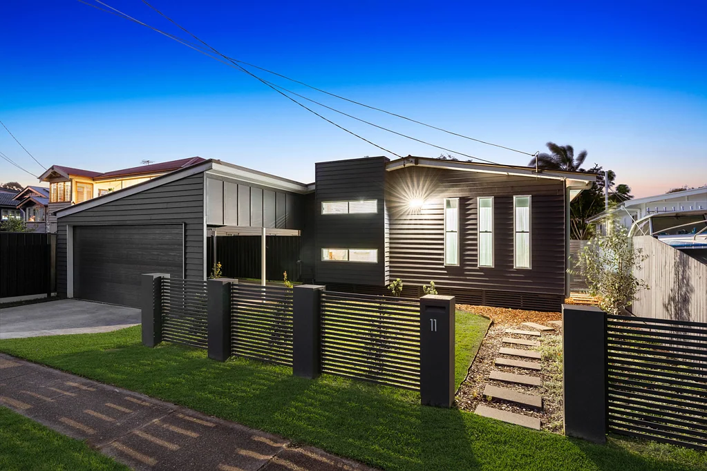 11 Ferndale Street, Lota, QLD 4179