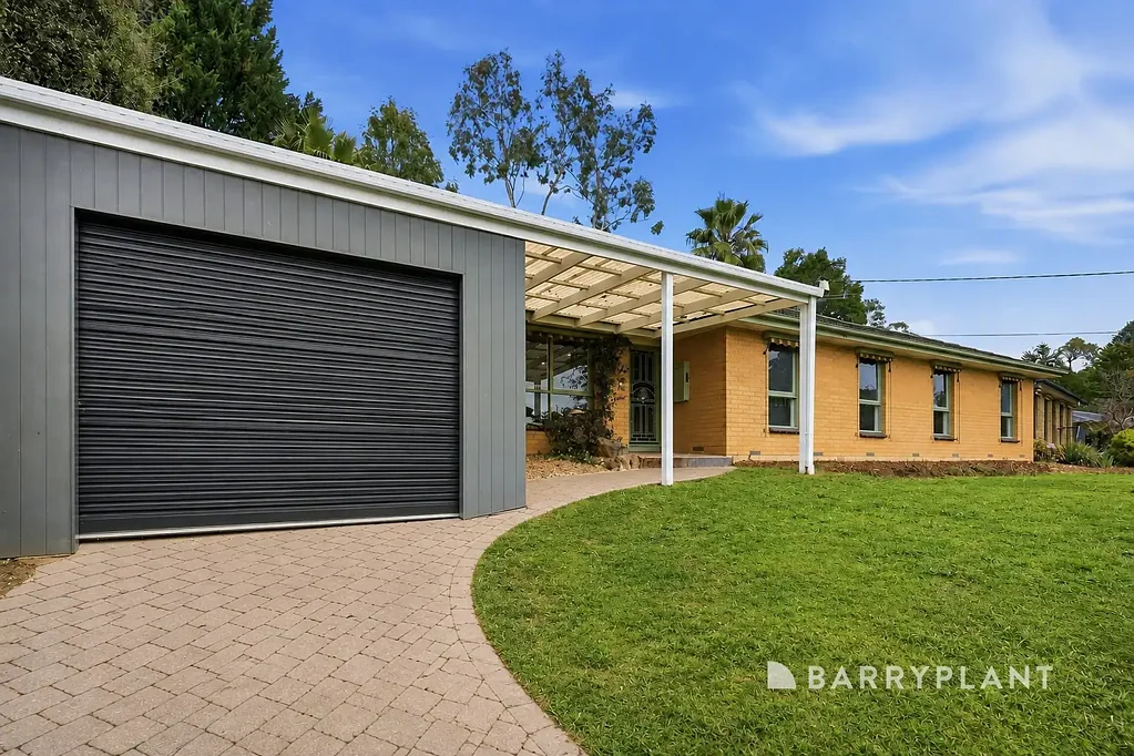 Montrose 3Zimmer 864m² of Space, Comfort & Possibility