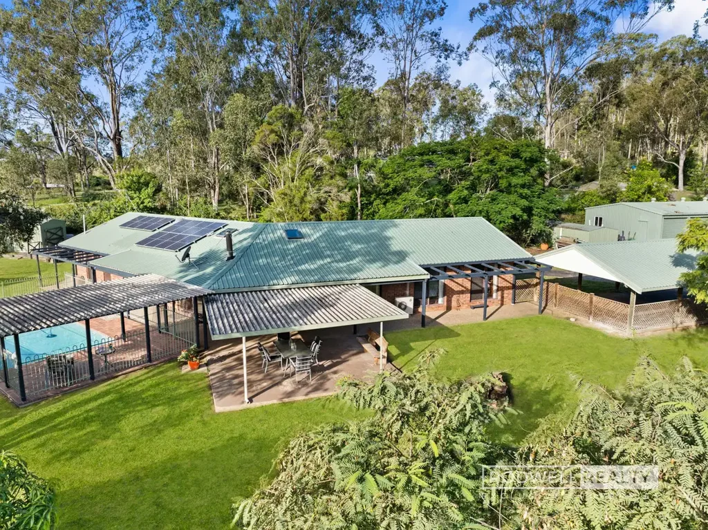 Cedar Grove 5कमरा Dual Living Option with Sheds & Pool on 4 Acres