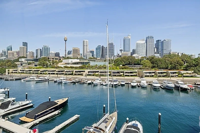 Woolloomooloo 3房 历史遗产水岸阁楼 宏伟天花板 独立上下层生活 港湾天际线景观 顶级餐饮近旁 Harbourfront loft living within iconic Finger Wharf