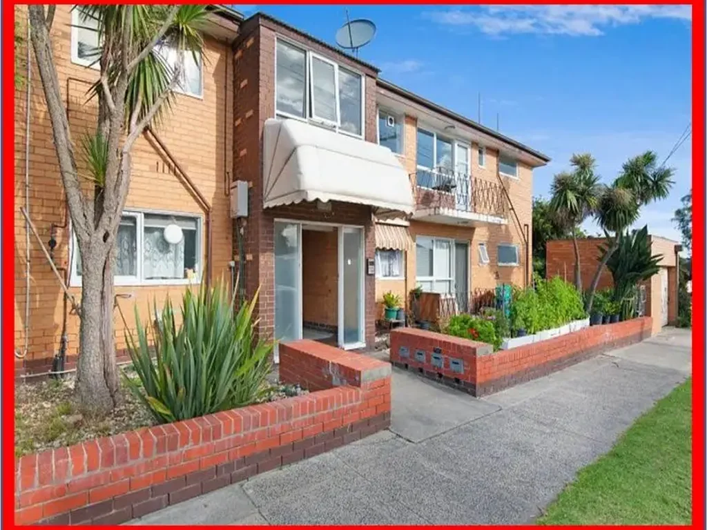 ONE BEDROOM UNIT IN SPRINGVALE