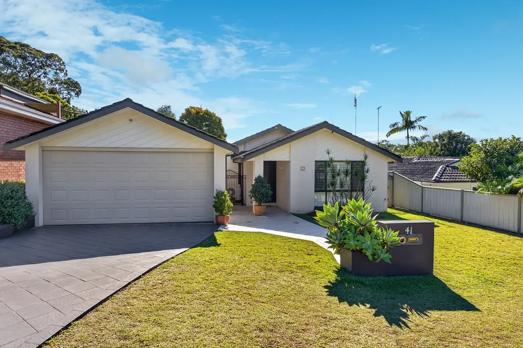 Umina Beach 3房  Peaceful Family Living in a Convenient Setting.