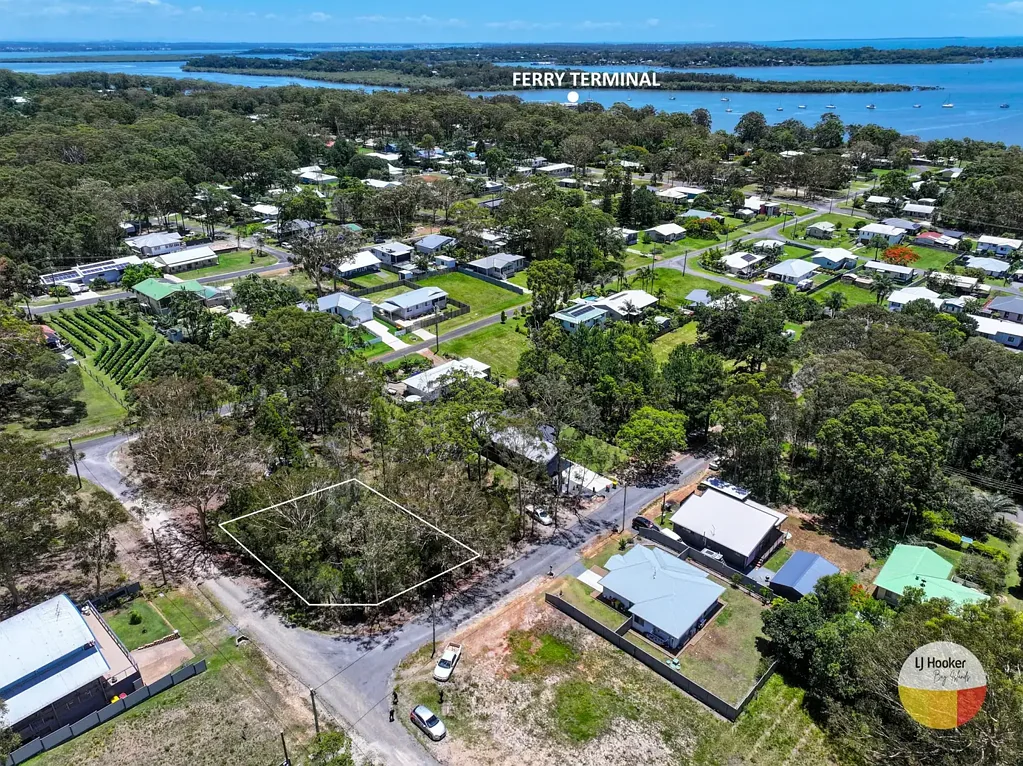 Russell Island Prime Corner Block – Walk to Shops & Ferry