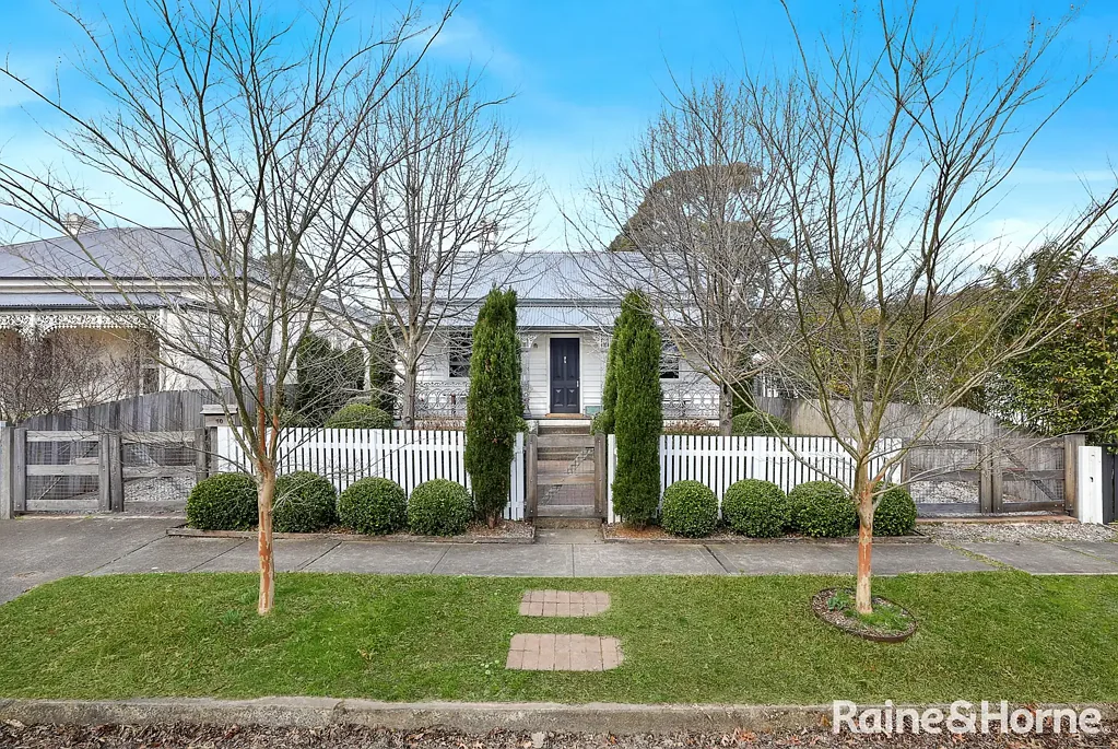Bowral 4房  Auction - Character, Lifestyle & Location in the Heart of Old Bowral