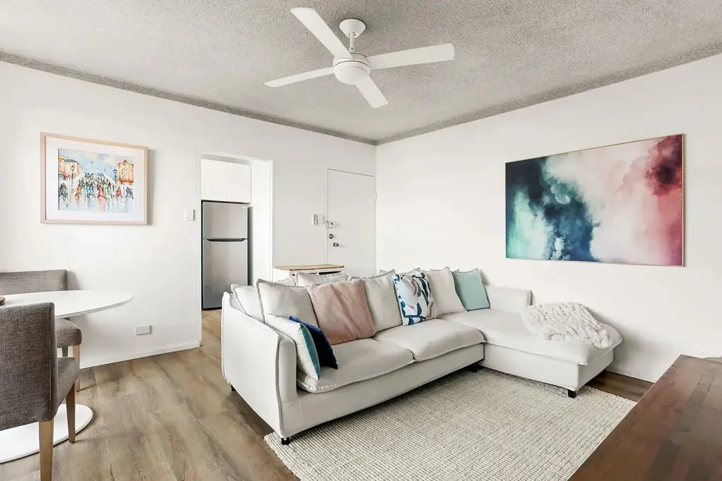 Mascot 2Zimmer Renovated Apartment in a Prime Location