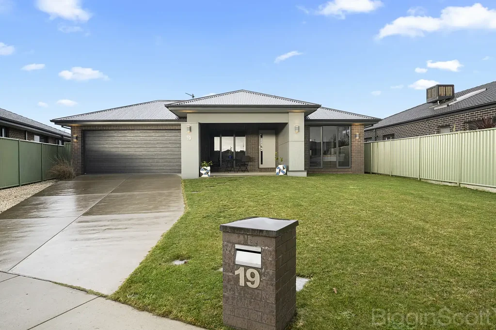 Miners Rest 3房  Beautiful Façade Family Home in Miners Rest with Alfresco, Modern Kitchen & Double Garage