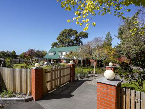 Rangiora 5房  Exclusive location with park access