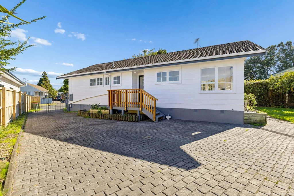 Manurewa 3房  Fully Renovated & Move-In Ready