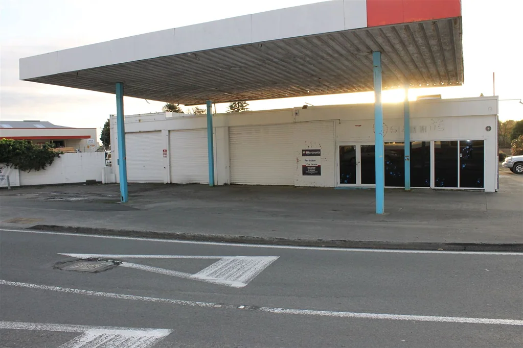 Otaki Location, Location, Location!!