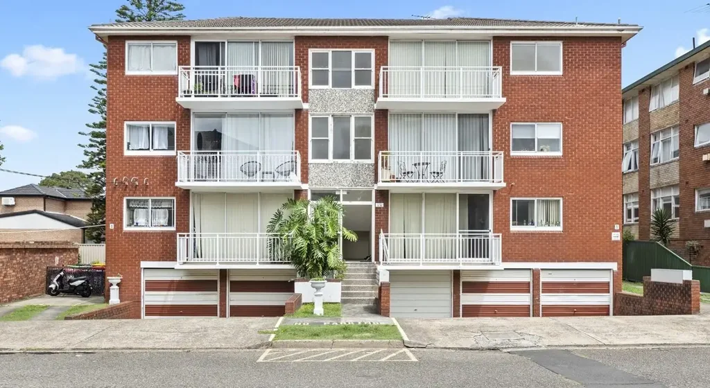 Well-presented One Bedroom Apartment