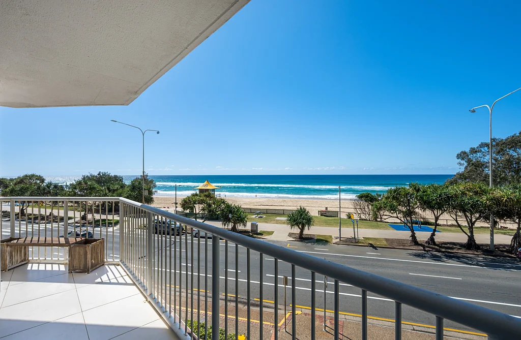 Surfers Paradise 2غرفة نوم Absolute Beachfront - North-East Corner - Rarely Available