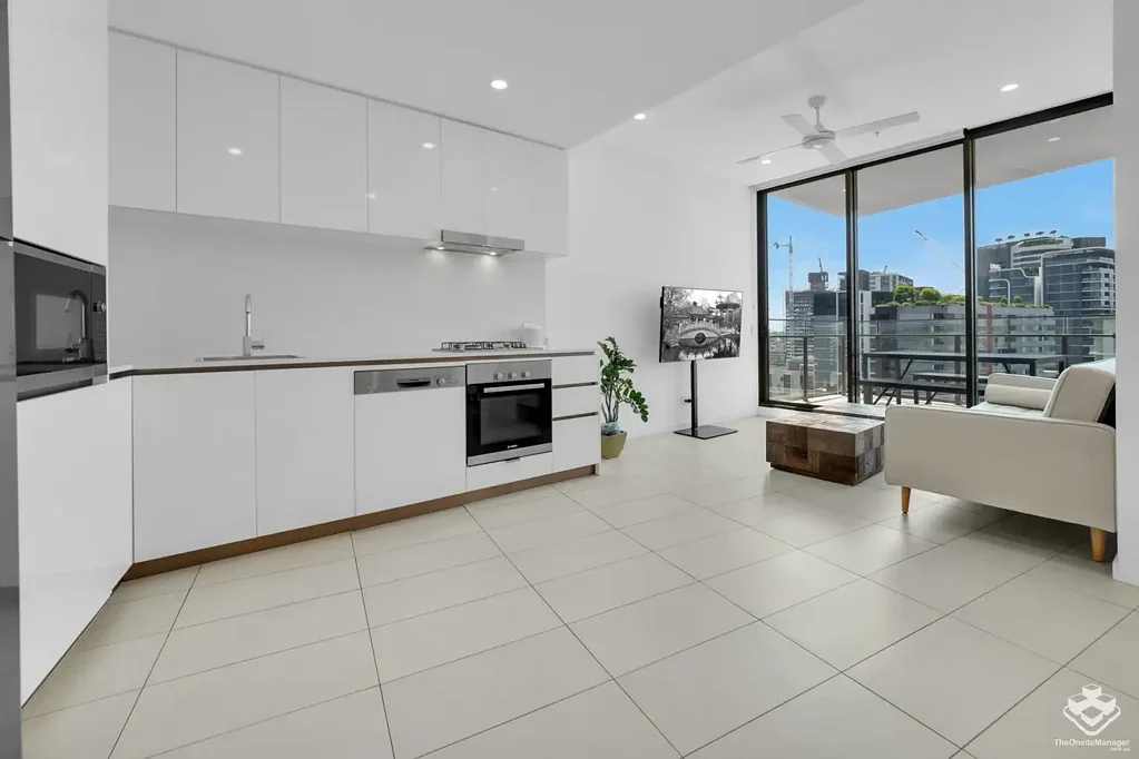 Double Car Park 2 Bedroom Unit For Rent