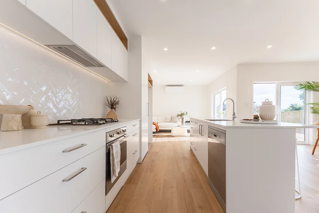 Waikanae Beach 3 Bedroom New Build with Sunset Views