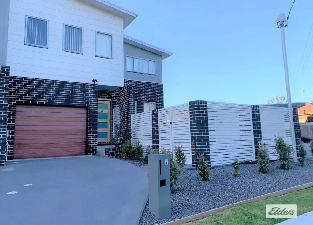 Spacious Townhouse in a Convenient Albion Park Location
