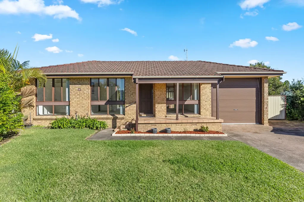 57 Gilbert Avenue, Gorokan, NSW 2263