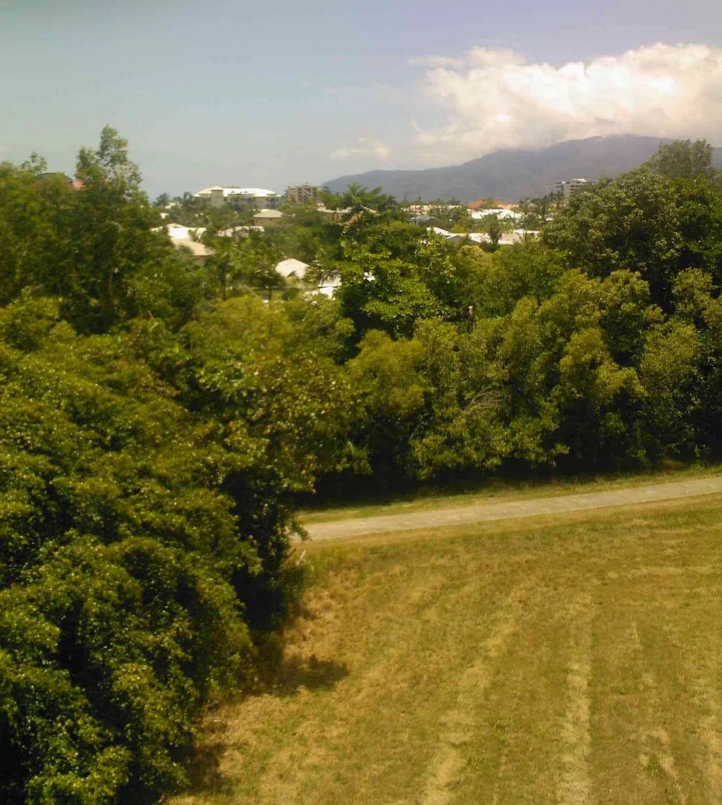Cairns City Close to City and Esplanade