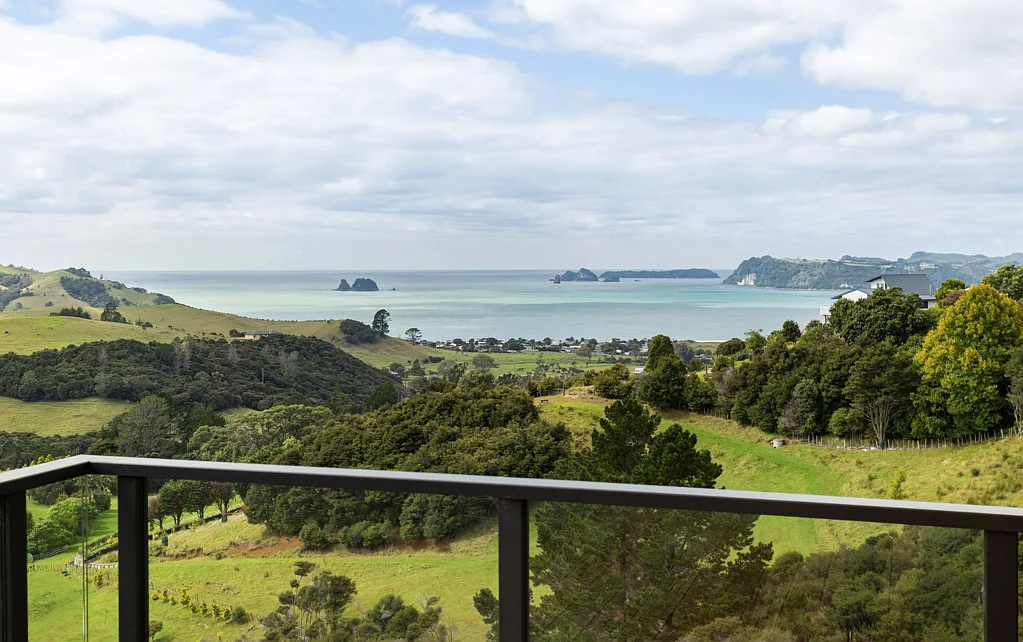Whitianga 3غرفة نوم Brand new, North-facing, and ocean views