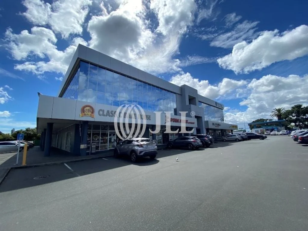 Greenlane  High Profile Office with Easy Motorway Access
