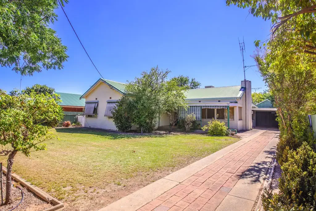 359 Wood Street, Deniliquin, NSW 2710