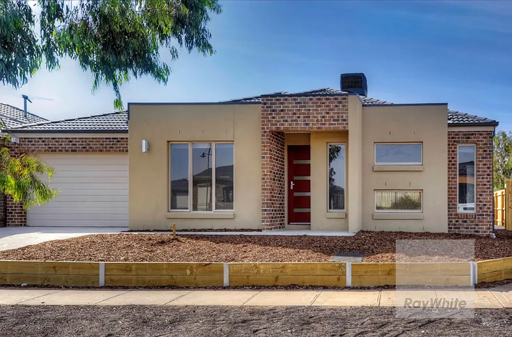 NEAR NEW 3 BEDROOM HOME!