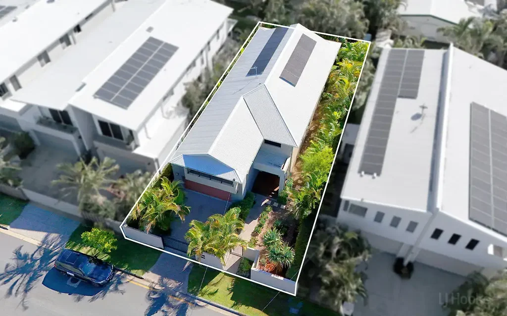 Paradise Point 4房  Spacious Family Home in Paradise Point – Coastal Living Just Moments from the Water