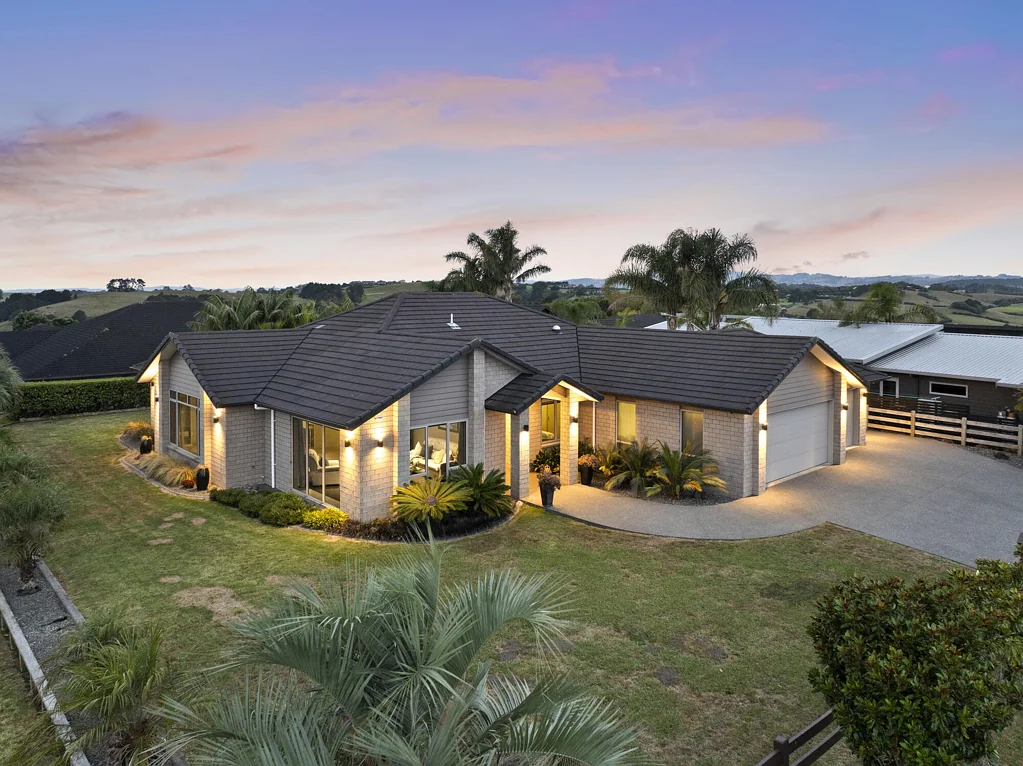 Pukekohe 4Kwarto Elevated family luxury
