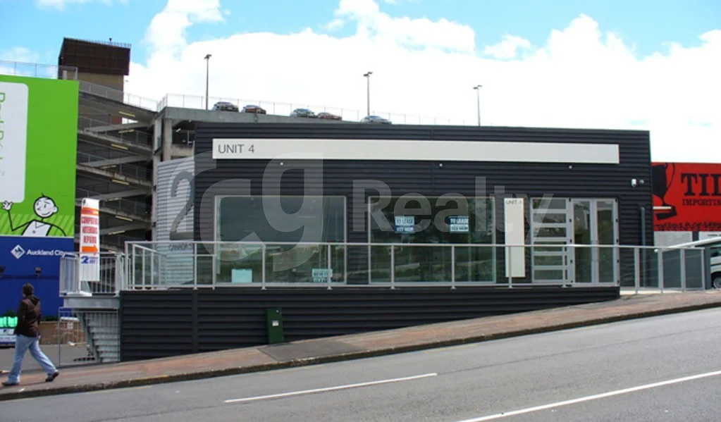 Auckland Central Modern CBD Showroom/Office with Parking | 158m2