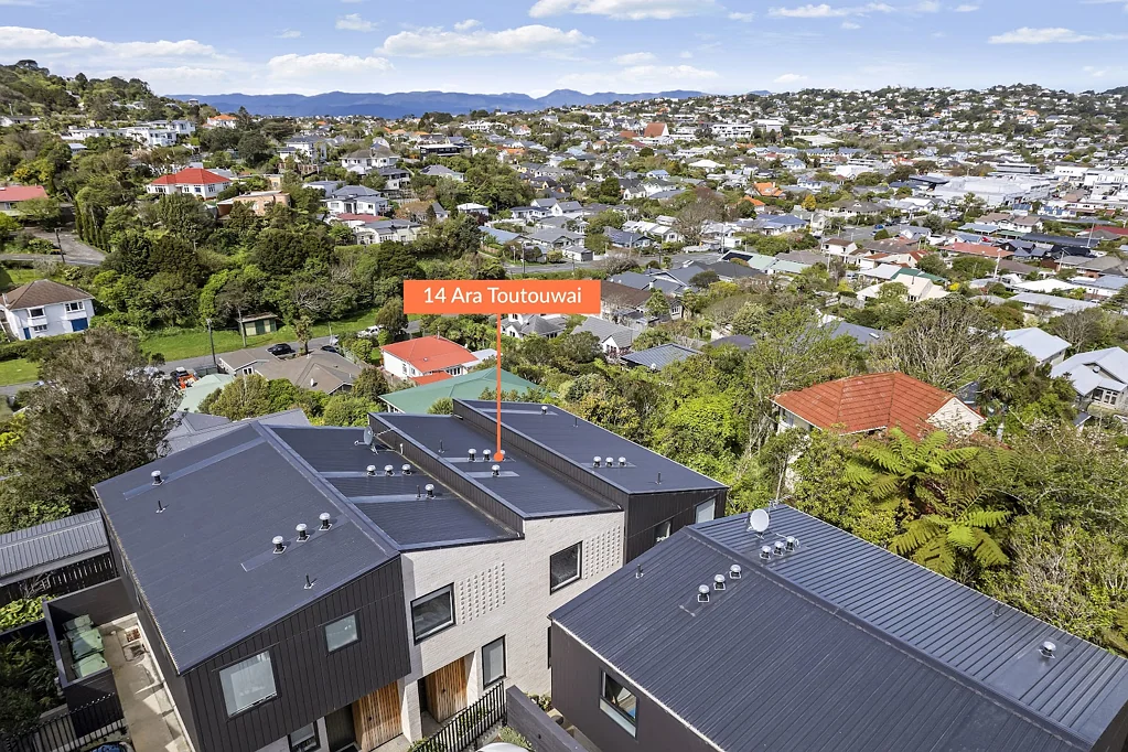 Karori 2Kwarto Near New & Freehold.