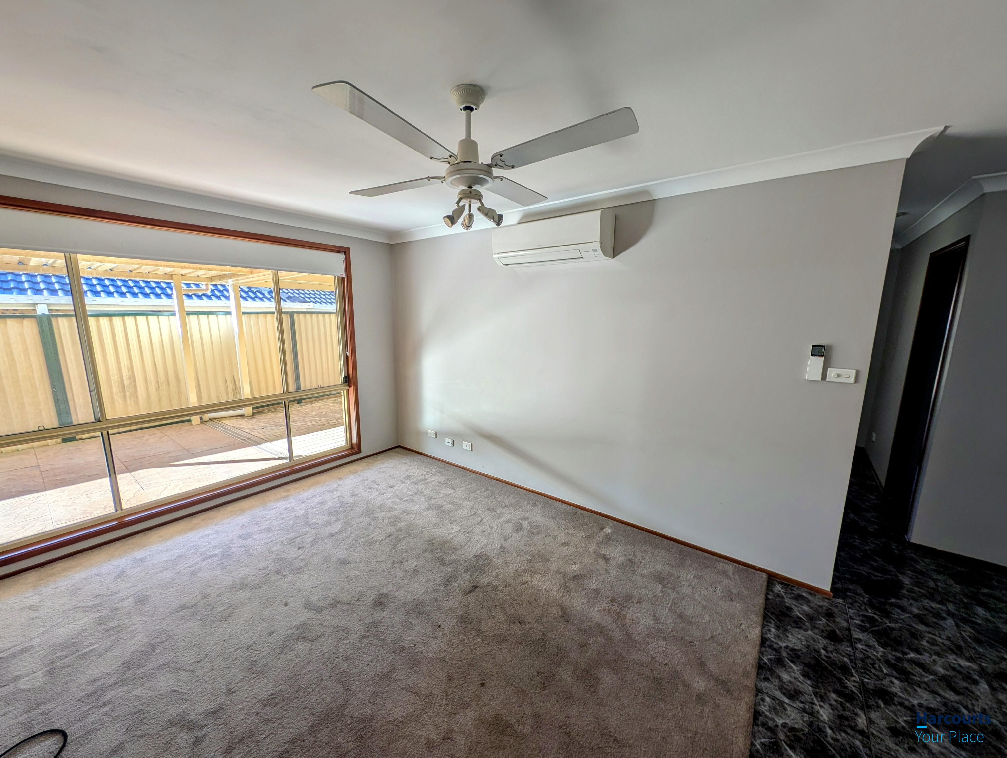 8 SPINOSA PL, GLENMORE PARK NSW 2745, 0房, 0浴, House