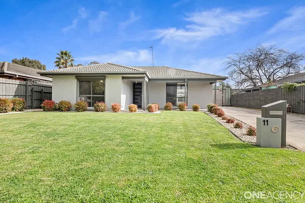 Traralgon 3غرفة نوم Court Living with Space