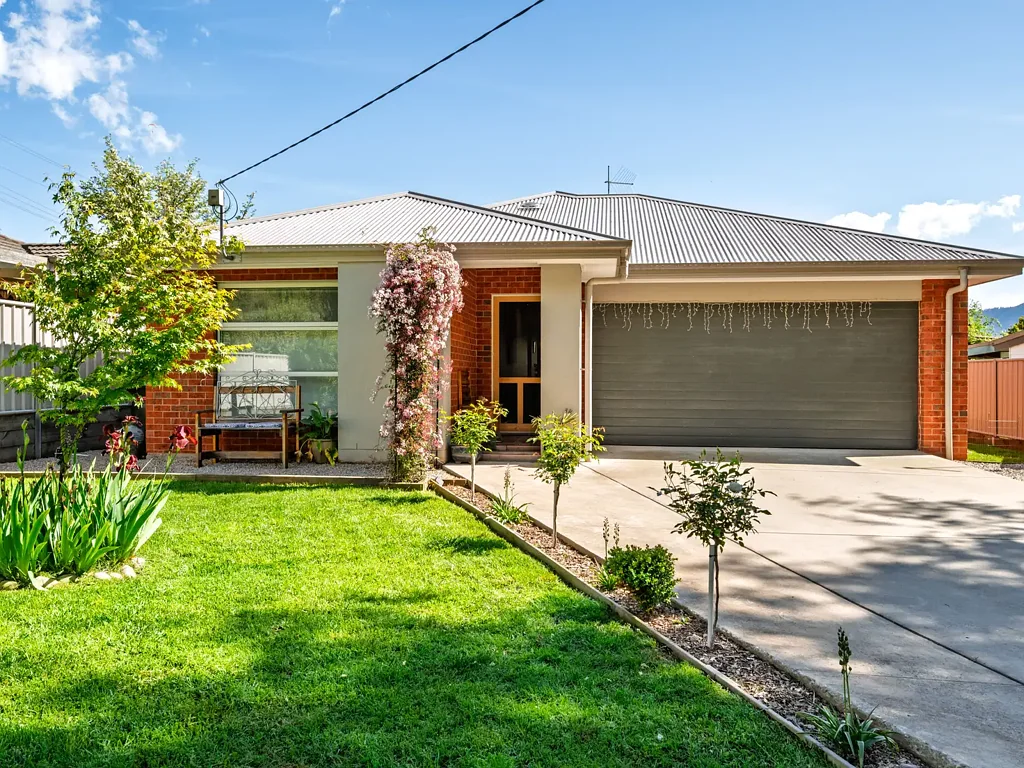 27 Saint Bernard Drive, Tawonga South, VIC 3698