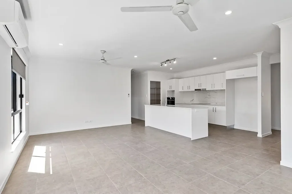 Smithfield 4 Bedroom NEWLY BUILT, 4 BED + MEDIA, CLOSE TO SHOPS AND SCHOOLS!