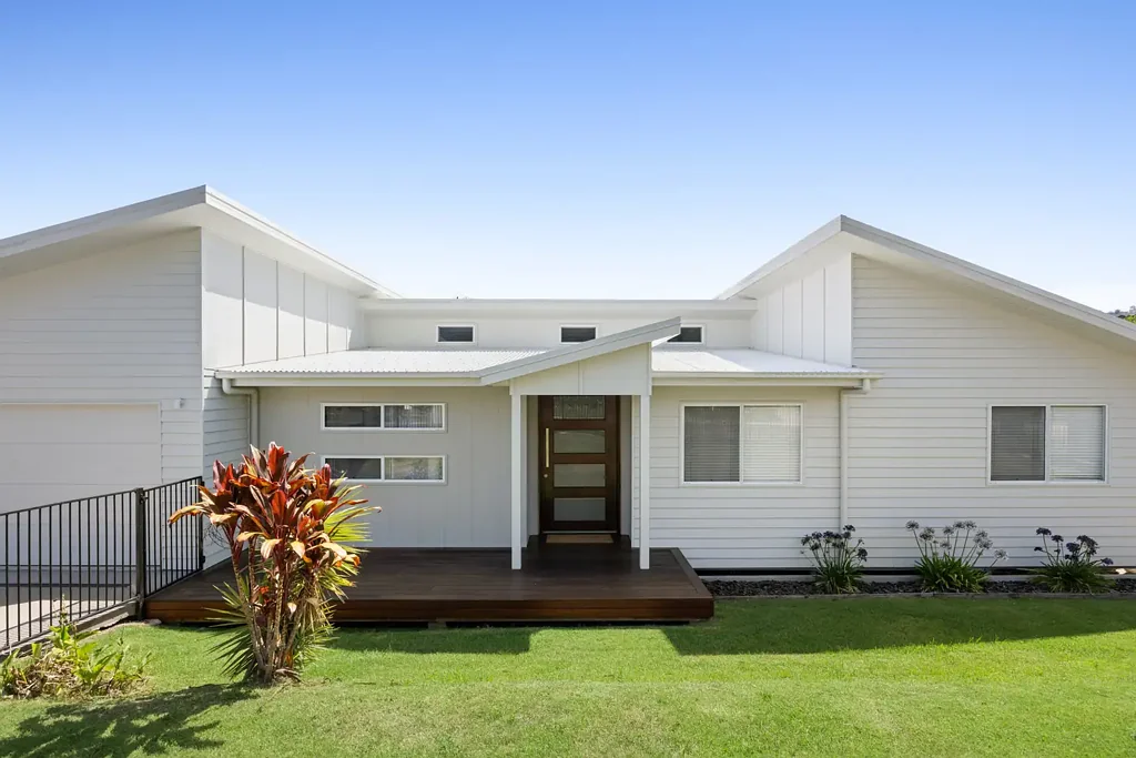 Burnside 5कमरा Coastal Family Living with Elevated Valley Views