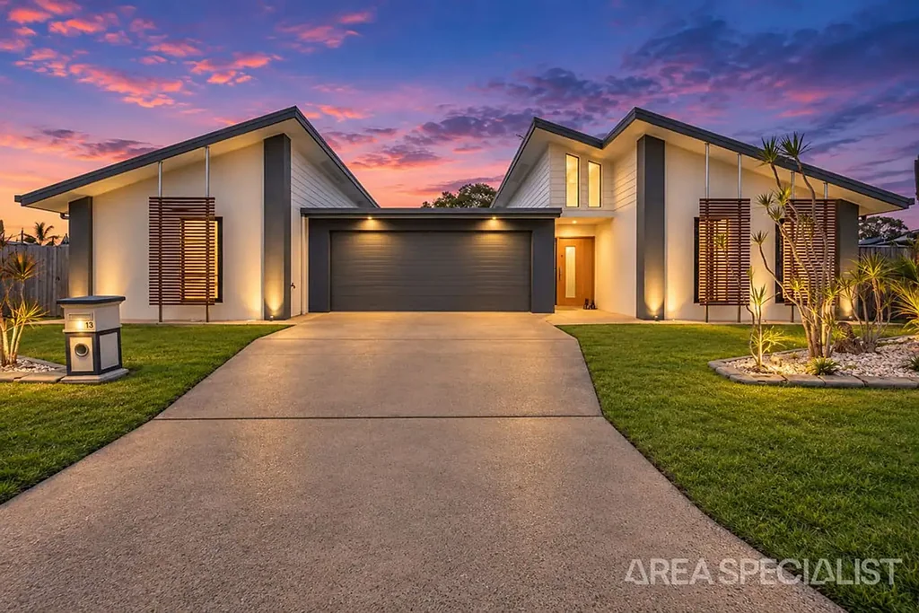 Andergrove 4房  Space, Scale & Poolside Entertaining in Andergrove