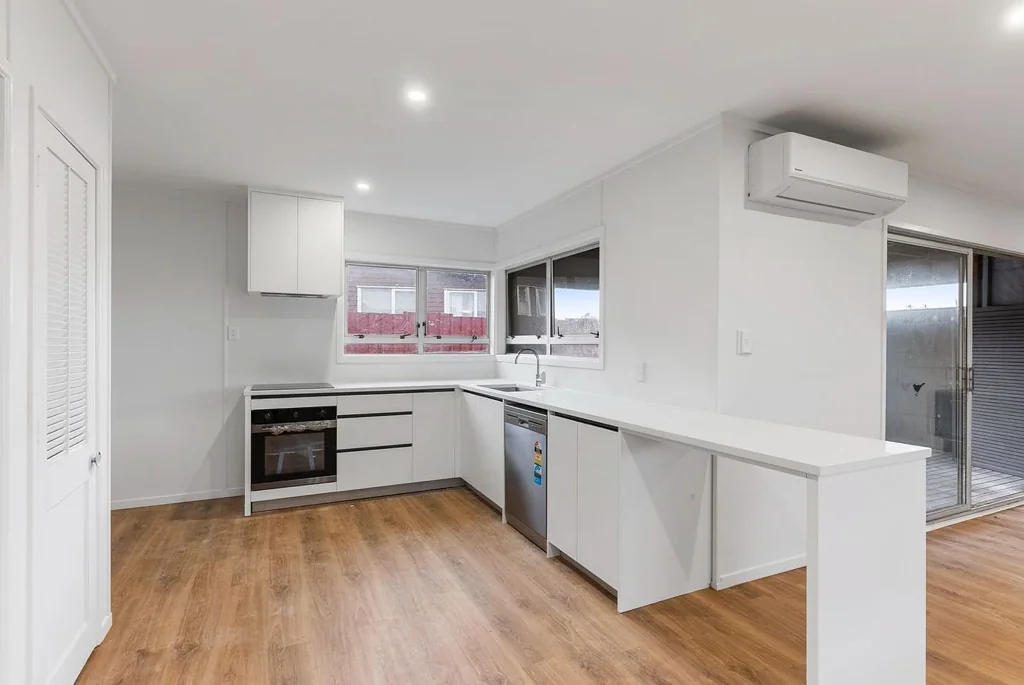 Mangere 3ਬੈੱਡਰੂਮ Spacious 688m² Freehold Section - Family Living at Its Best