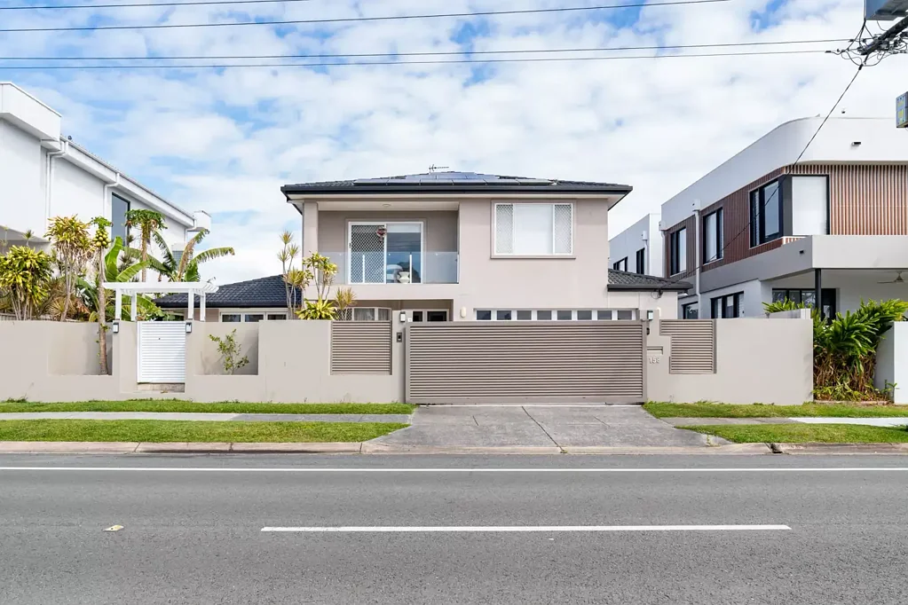 Broadbeach Waters 4 Bedroom Waterfront Family Living on Prestigious Monaco Street