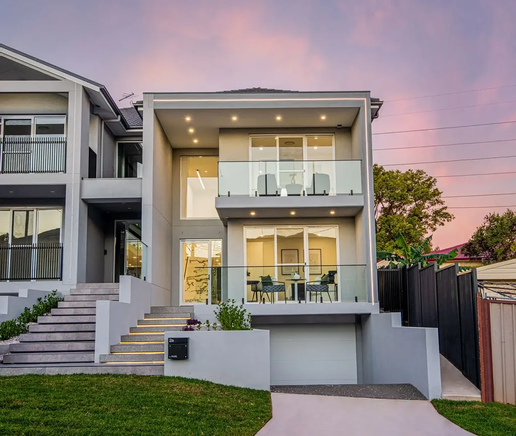 LUXURIOUS LIVING IN PREMIUM LOCATION