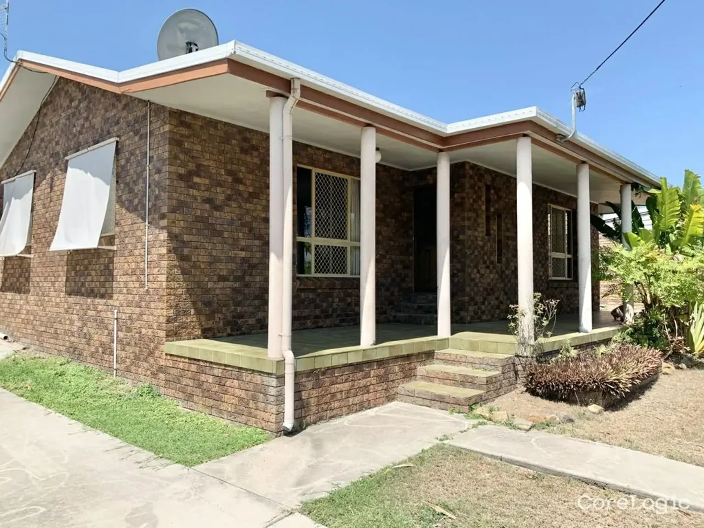 Family Home Opposite Apex Park – Walk to the Beach