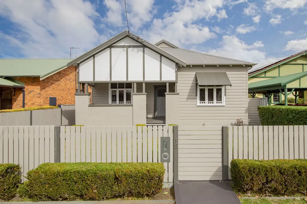 19 Turnbull Street, Merewether, NSW 2291