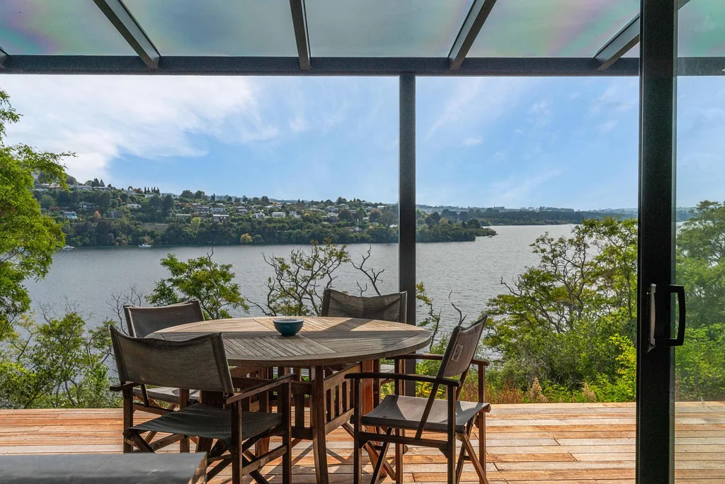 Acacia Bay 1Phòng ngủ Million dollar views - without the price tag