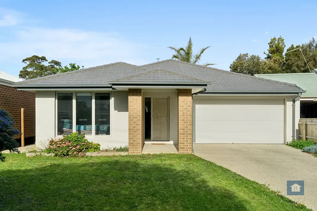 6 Sinclair Street, Colac, VIC 3250