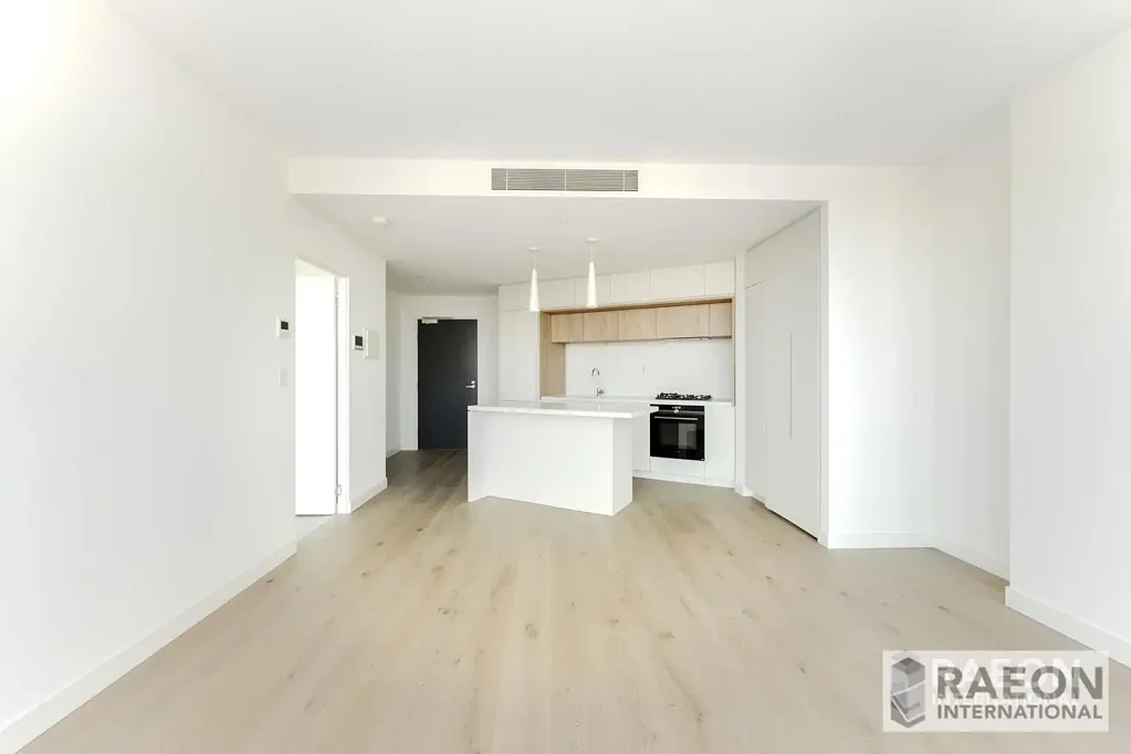 Modern 1-Bedroom Apartment with Style and Comfort in West Side Place