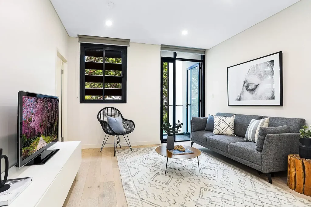 *Deposit Taken* Modern unit in the heart of Waterloo!