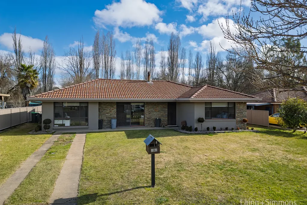 14 Phyllis Crescent, Armidale, NSW 2350