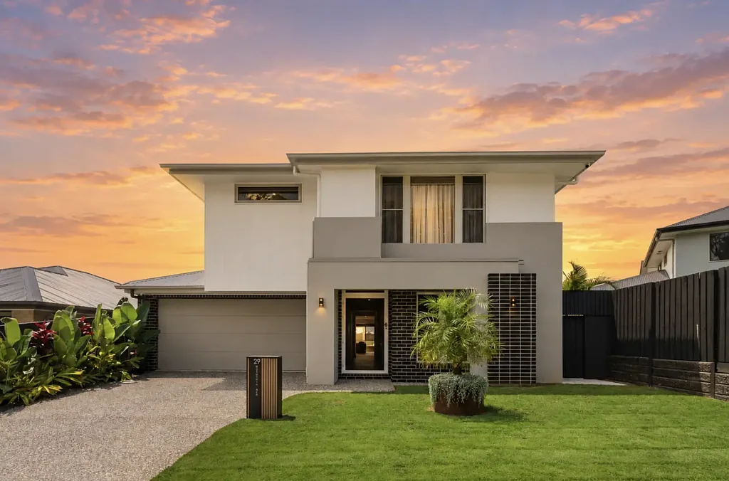 Redland Bay 4Kwarto A Statement of Unrivalled Luxury & Grandeur - An Elevated Shoreline Masterpiece